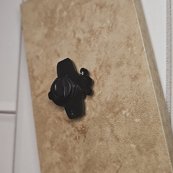 Colorful UFO Kids Pin - Picture 3 of 3